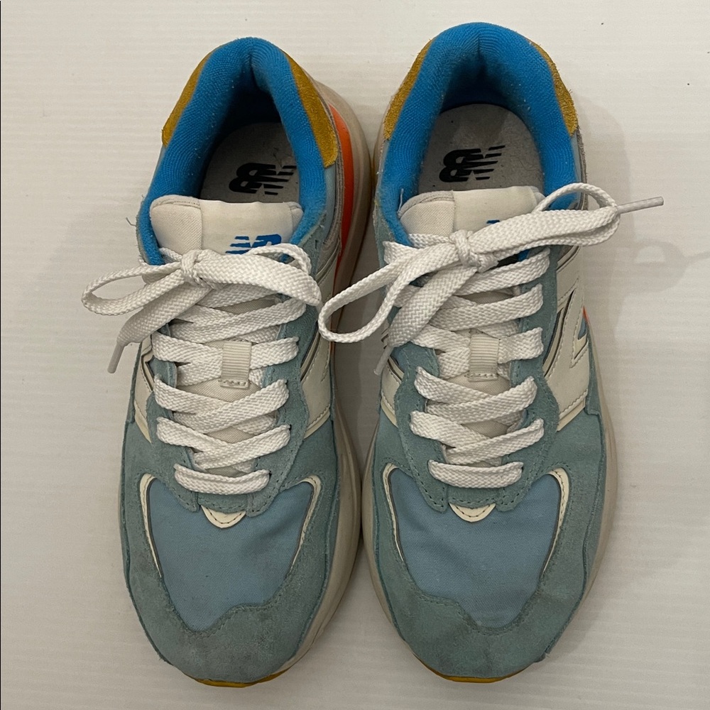 NEW BALANCE 57/40 MULTICOLOR RUNNING SNEAKERS WOMENS SIZE 8.5 - Picture 2 of 14